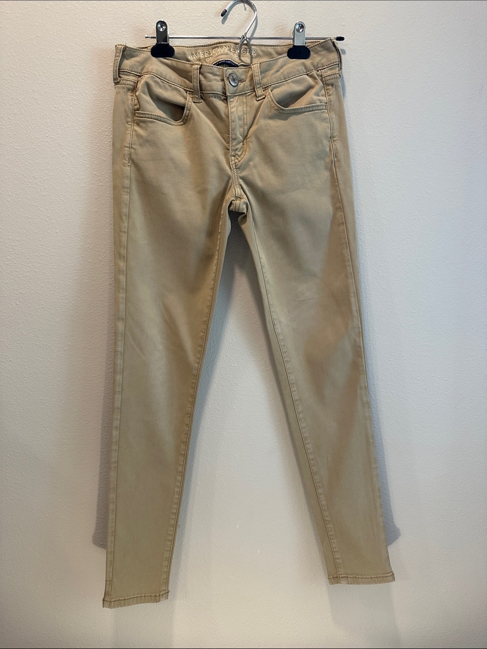 American Eagle Outfitters Skinny Pants in Khaki